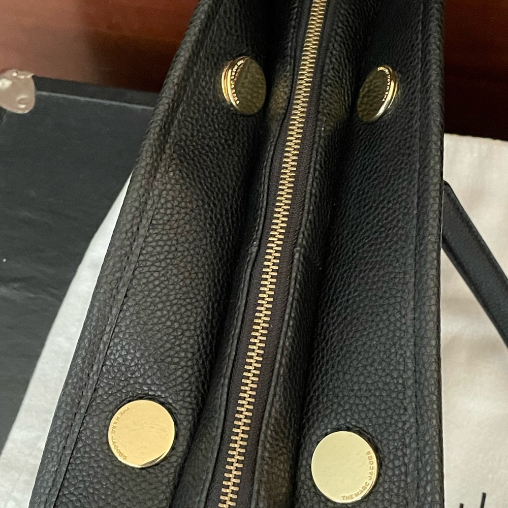 Stunning large chain tote & wallet set - Picture 7 of 14